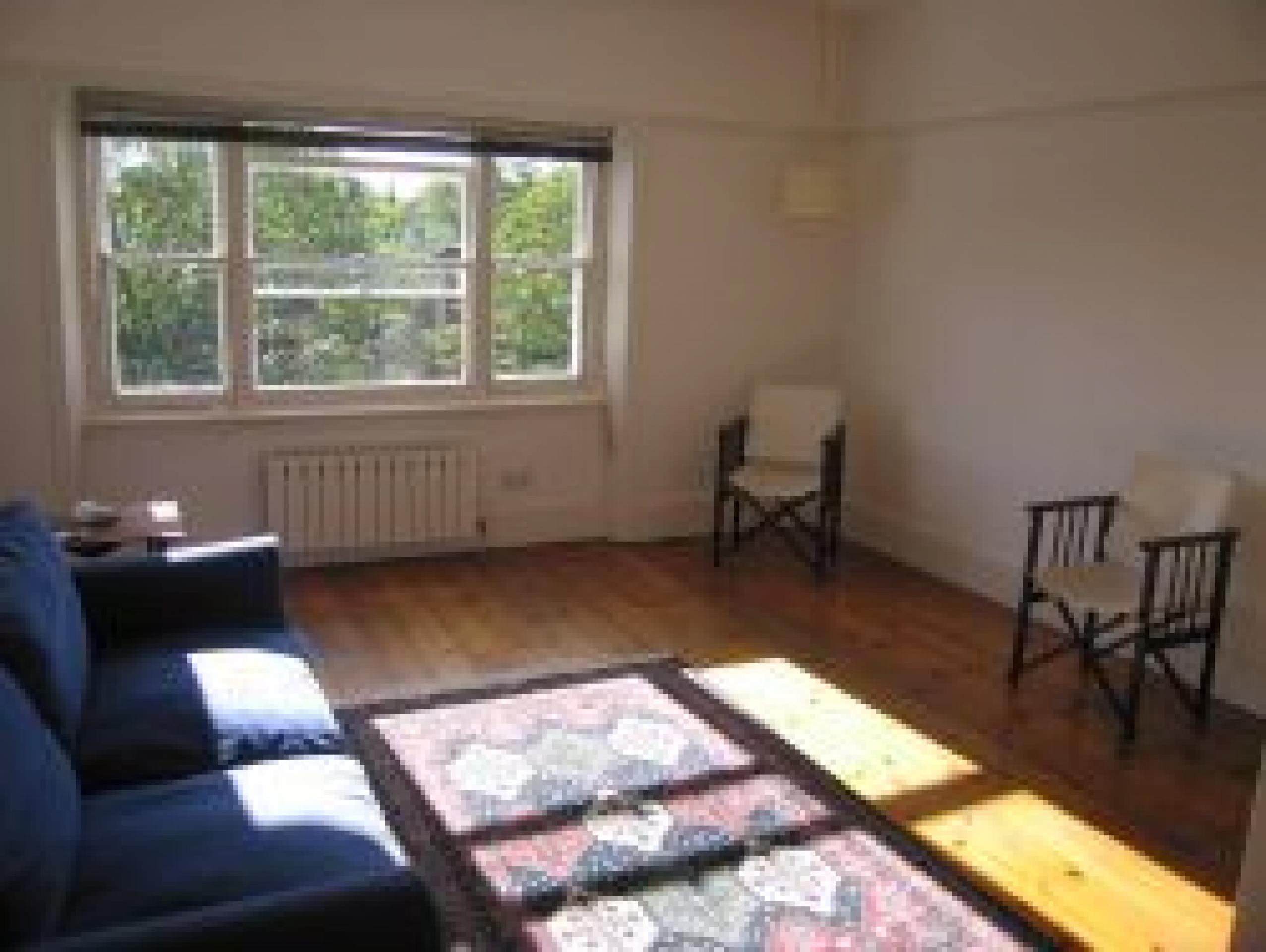 			NEW ON!, 1 Bedroom, 1 bath, 1 reception Flat			 Belsize Square, BELSIZE PARK NW3 NW3